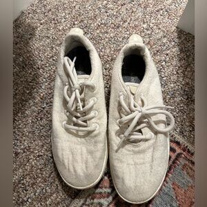 White wool all birds